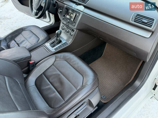 Белый Фольксваген Пассат, объемом двигателя 2 л и пробегом 307 тыс. км за 11500 $, фото 15 на Automoto.ua