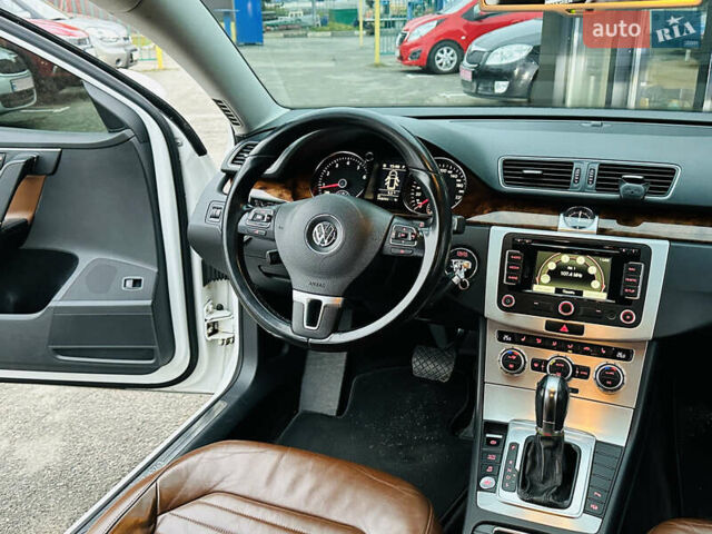 Білий Фольксваген Пассат, об'ємом двигуна 1.8 л та пробігом 259 тис. км за 8900 $, фото 22 на Automoto.ua