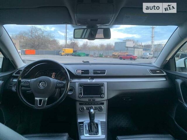 Белый Фольксваген Пассат, объемом двигателя 1.4 л и пробегом 141 тыс. км за 12000 $, фото 11 на Automoto.ua
