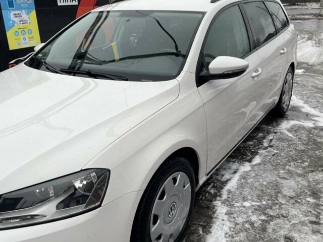 Белый Фольксваген Пассат, объемом двигателя 1.6 л и пробегом 330 тыс. км за 9800 $, фото 9 на Automoto.ua