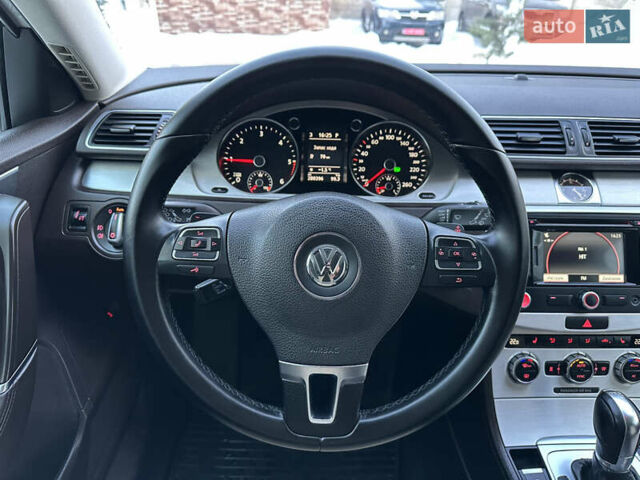 Белый Фольксваген Пассат, объемом двигателя 2 л и пробегом 280 тыс. км за 11250 $, фото 16 на Automoto.ua