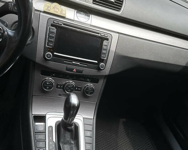 Белый Фольксваген Пассат, объемом двигателя 2 л и пробегом 222 тыс. км за 10500 $, фото 9 на Automoto.ua