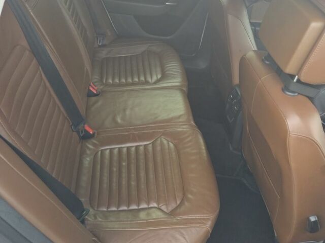 Білий Фольксваген Пассат, об'ємом двигуна 1.8 л та пробігом 259 тис. км за 11200 $, фото 3 на Automoto.ua