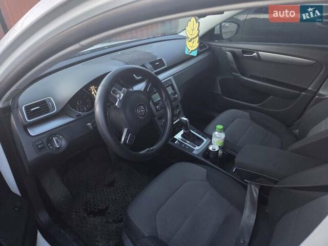 Белый Фольксваген Пассат, объемом двигателя 1.4 л и пробегом 214 тыс. км за 7999 $, фото 4 на Automoto.ua