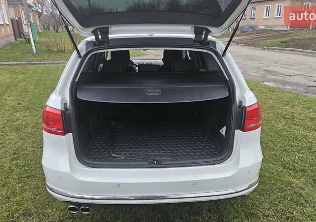 Белый Фольксваген Пассат, объемом двигателя 1.97 л и пробегом 240 тыс. км за 12300 $, фото 6 на Automoto.ua