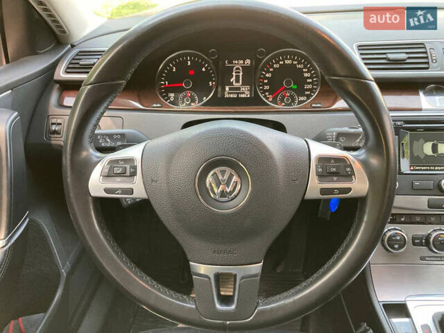 Белый Фольксваген Пассат, объемом двигателя 1.97 л и пробегом 275 тыс. км за 12300 $, фото 7 на Automoto.ua