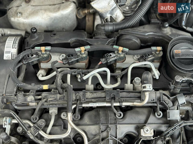 Белый Фольксваген Пассат, объемом двигателя 2 л и пробегом 355 тыс. км за 10000 $, фото 11 на Automoto.ua