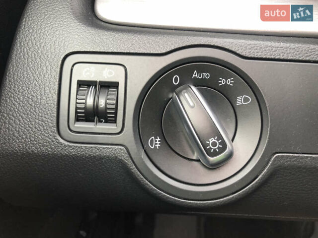 Білий Фольксваген Пассат, об'ємом двигуна 2 л та пробігом 217 тис. км за 10500 $, фото 18 на Automoto.ua