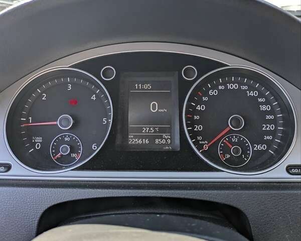 Белый Фольксваген Пассат, объемом двигателя 2 л и пробегом 225 тыс. км за 9800 $, фото 14 на Automoto.ua