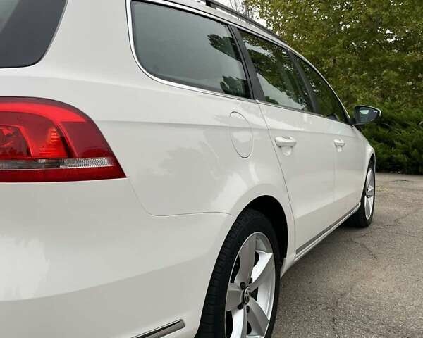 Білий Фольксваген Пассат, об'ємом двигуна 1.97 л та пробігом 255 тис. км за 11900 $, фото 22 на Automoto.ua