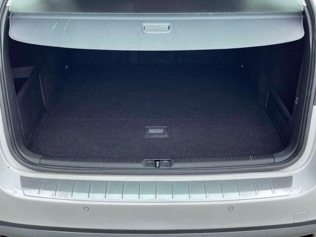 Білий Фольксваген Пассат, об'ємом двигуна 2 л та пробігом 198 тис. км за 7500 $, фото 5 на Automoto.ua