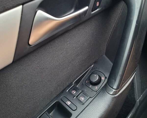 Белый Фольксваген Пассат, объемом двигателя 1.97 л и пробегом 260 тыс. км за 10400 $, фото 7 на Automoto.ua