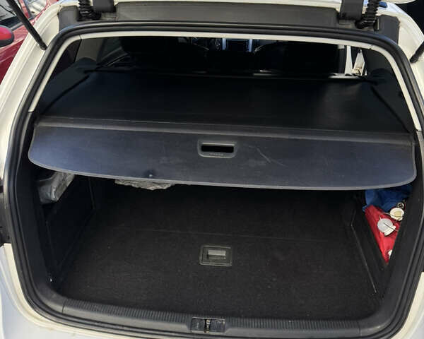 Белый Фольксваген Пассат, объемом двигателя 1.97 л и пробегом 300 тыс. км за 10100 $, фото 10 на Automoto.ua