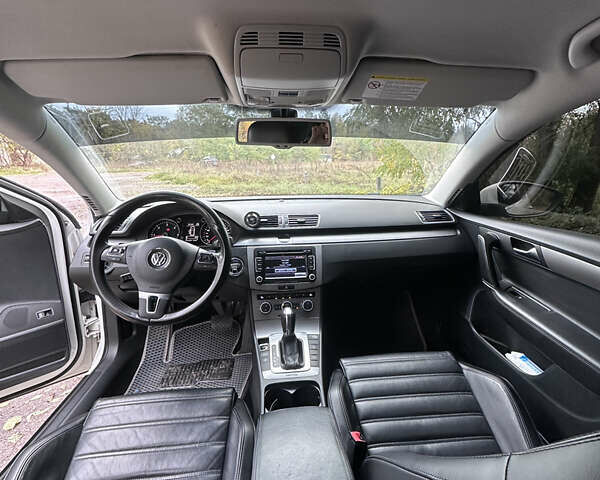 Белый Фольксваген Пассат, объемом двигателя 2 л и пробегом 301 тыс. км за 11500 $, фото 14 на Automoto.ua