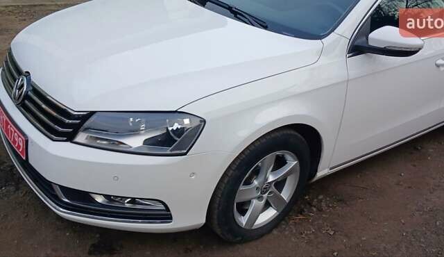 Білий Фольксваген Пассат, об'ємом двигуна 2 л та пробігом 95 тис. км за 12950 $, фото 1 на Automoto.ua