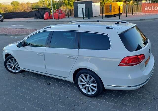 Белый Фольксваген Пассат, объемом двигателя 1.97 л и пробегом 219 тыс. км за 12555 $, фото 52 на Automoto.ua