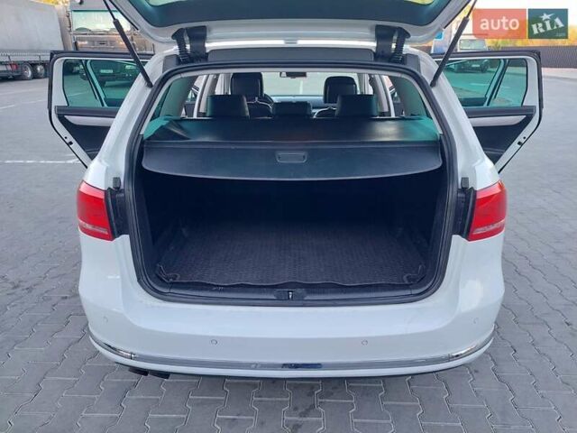 Белый Фольксваген Пассат, объемом двигателя 1.97 л и пробегом 219 тыс. км за 12555 $, фото 34 на Automoto.ua