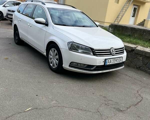 Білий Фольксваген Пассат, об'ємом двигуна 2 л та пробігом 465 тис. км за 9809 $, фото 2 на Automoto.ua