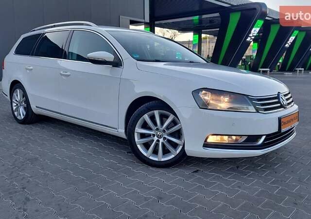 Белый Фольксваген Пассат, объемом двигателя 1.97 л и пробегом 219 тыс. км за 12555 $, фото 5 на Automoto.ua