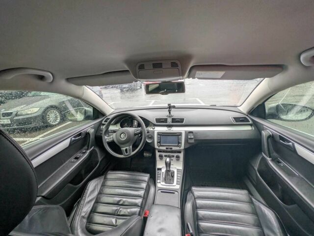 Фольксваген Пассат 2013 в Ивано-Франковске на Automoto.ua Белый Фольксваген Пассат, объемом двигателя 2 л и пробегом 280 тыс. км за 10900 $, фото 8 на Automoto.ua