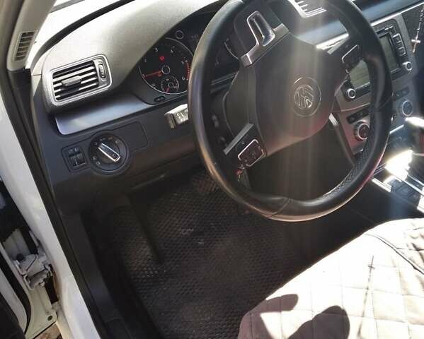 Білий Фольксваген Пассат, об'ємом двигуна 2 л та пробігом 260 тис. км за 12200 $, фото 9 на Automoto.ua
