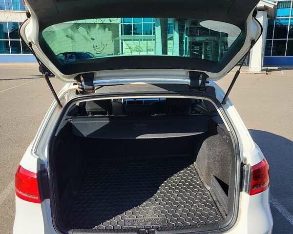 Белый Фольксваген Пассат, объемом двигателя 1.6 л и пробегом 308 тыс. км за 9500 $, фото 4 на Automoto.ua