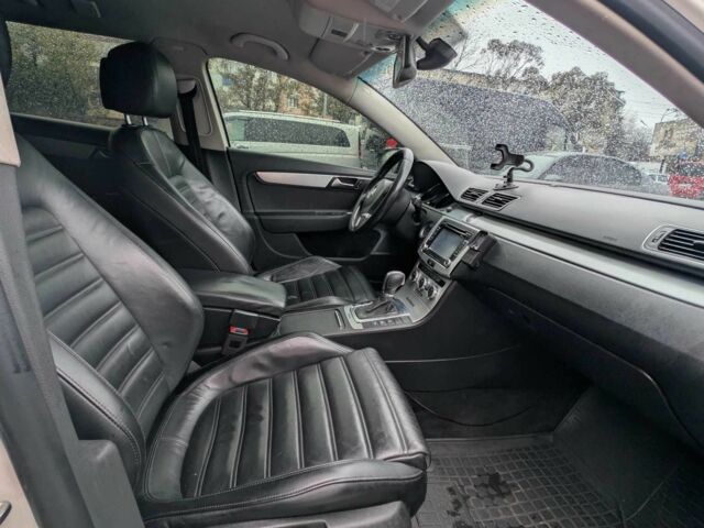 Фольксваген Пассат 2013 в Ивано-Франковске на Automoto.ua Белый Фольксваген Пассат, объемом двигателя 2 л и пробегом 280 тыс. км за 10900 $, фото 6 на Automoto.ua