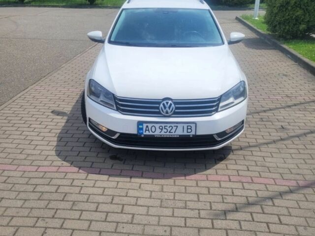 Белый Фольксваген Пассат, объемом двигателя 2 л и пробегом 270 тыс. км за 11000 $, фото 2 на Automoto.ua