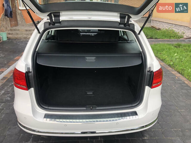 Білий Фольксваген Пассат, об'ємом двигуна 2 л та пробігом 217 тис. км за 10500 $, фото 12 на Automoto.ua