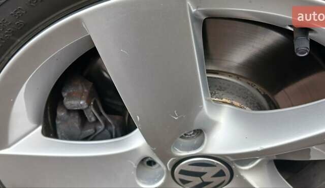 Білий Фольксваген Пассат, об'ємом двигуна 2 л та пробігом 95 тис. км за 12950 $, фото 6 на Automoto.ua