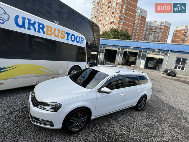 Білий Фольксваген Пассат, об'ємом двигуна 1.97 л та пробігом 190 тис. км за 13000 $, фото 14 на Automoto.ua