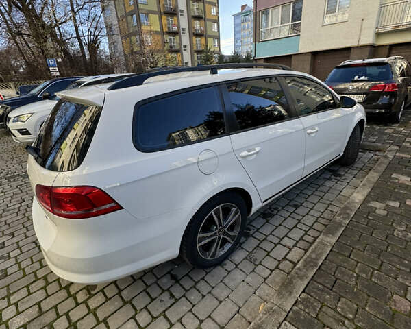 Белый Фольксваген Пассат, объемом двигателя 1.97 л и пробегом 300 тыс. км за 10100 $, фото 4 на Automoto.ua