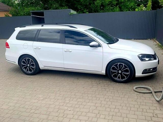 Белый Фольксваген Пассат, объемом двигателя 2 л и пробегом 350 тыс. км за 11500 $, фото 1 на Automoto.ua