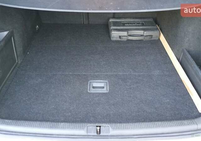 Белый Фольксваген Пассат, объемом двигателя 1.97 л и пробегом 270 тыс. км за 10400 $, фото 18 на Automoto.ua