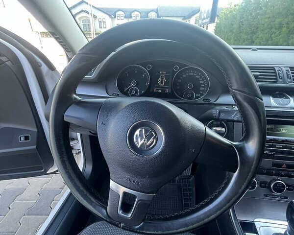 Білий Фольксваген Пассат, об'ємом двигуна 1.97 л та пробігом 338 тис. км за 9999 $, фото 28 на Automoto.ua