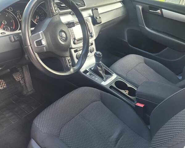 Білий Фольксваген Пассат, об'ємом двигуна 1.97 л та пробігом 270 тис. км за 11000 $, фото 10 на Automoto.ua