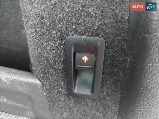 Белый Фольксваген Пассат, объемом двигателя 1.97 л и пробегом 219 тыс. км за 12555 $, фото 23 на Automoto.ua