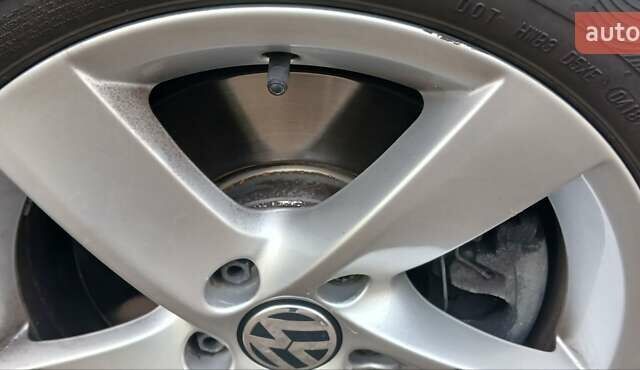 Білий Фольксваген Пассат, об'ємом двигуна 2 л та пробігом 95 тис. км за 12950 $, фото 10 на Automoto.ua