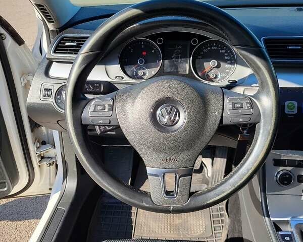 Белый Фольксваген Пассат, объемом двигателя 1.6 л и пробегом 308 тыс. км за 9500 $, фото 16 на Automoto.ua