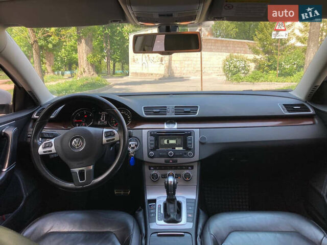 Белый Фольксваген Пассат, объемом двигателя 1.97 л и пробегом 275 тыс. км за 12300 $, фото 8 на Automoto.ua