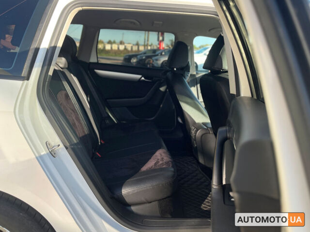 Белый Фольксваген Пассат, объемом двигателя 1.6 л и пробегом 228 тыс. км за 11200 $, фото 24 на Automoto.ua