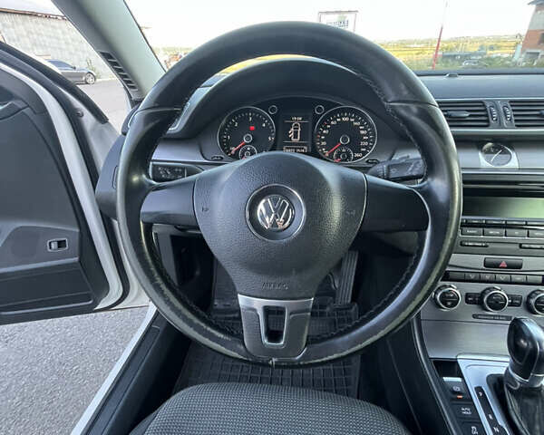 Білий Фольксваген Пассат, об'ємом двигуна 1.97 л та пробігом 338 тис. км за 9999 $, фото 49 на Automoto.ua