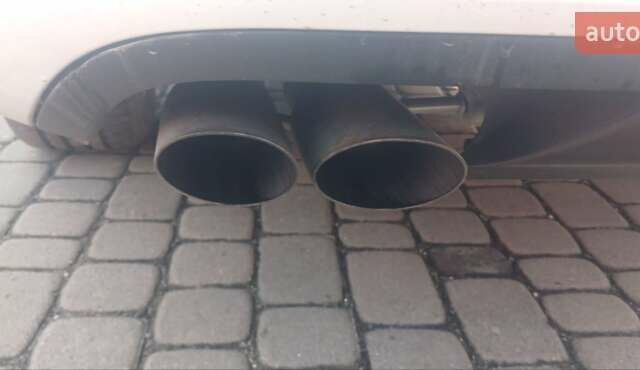 Білий Фольксваген Пассат, об'ємом двигуна 2 л та пробігом 95 тис. км за 13100 $, фото 5 на Automoto.ua