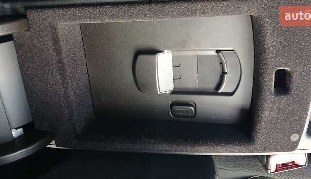 Білий Фольксваген Пассат, об'ємом двигуна 2 л та пробігом 95 тис. км за 13100 $, фото 17 на Automoto.ua