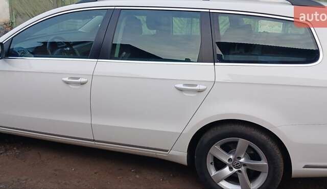 Білий Фольксваген Пассат, об'ємом двигуна 2 л та пробігом 95 тис. км за 12950 $, фото 4 на Automoto.ua