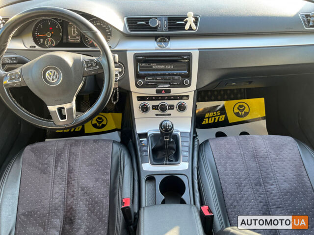 Белый Фольксваген Пассат, объемом двигателя 1.6 л и пробегом 228 тыс. км за 11200 $, фото 18 на Automoto.ua