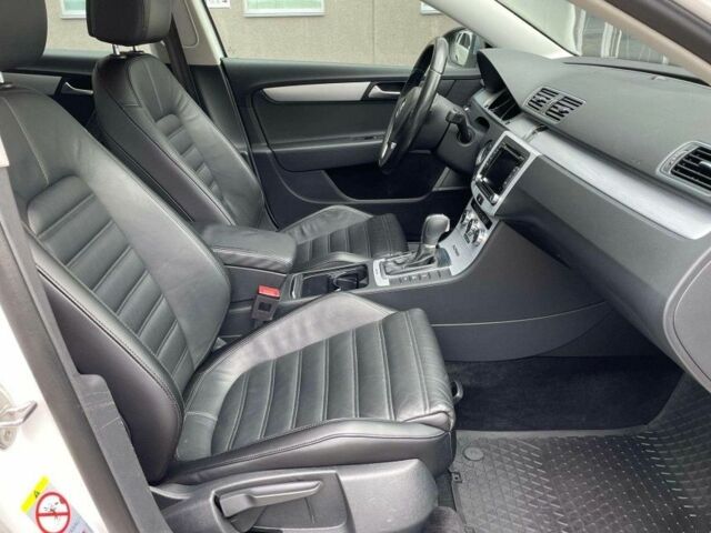 Білий Фольксваген Пассат, об'ємом двигуна 2 л та пробігом 198 тис. км за 7500 $, фото 6 на Automoto.ua