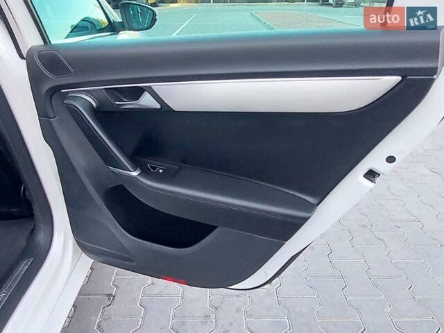 Белый Фольксваген Пассат, объемом двигателя 1.97 л и пробегом 219 тыс. км за 12555 $, фото 46 на Automoto.ua