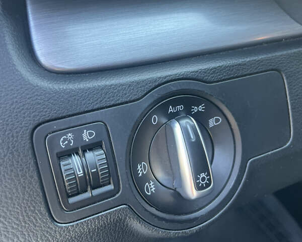 Білий Фольксваген Пассат, об'ємом двигуна 1.97 л та пробігом 338 тис. км за 9999 $, фото 32 на Automoto.ua