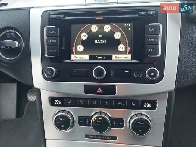 Белый Фольксваген Пассат, объемом двигателя 1.97 л и пробегом 219 тыс. км за 12555 $, фото 20 на Automoto.ua